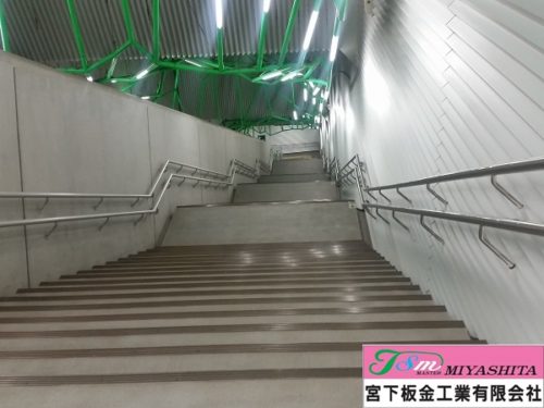 駅、構内、階段